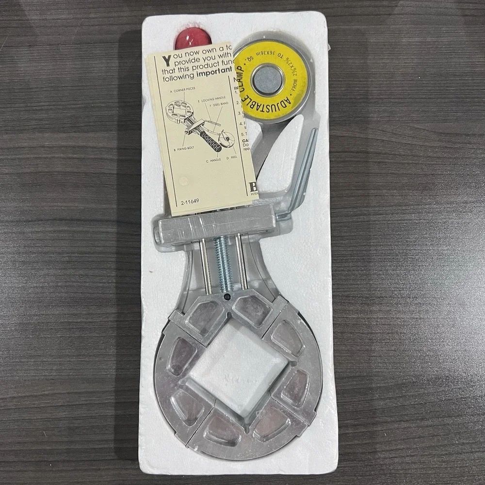 Merle Adjustable Corner Clamp - Picture 5 of 5